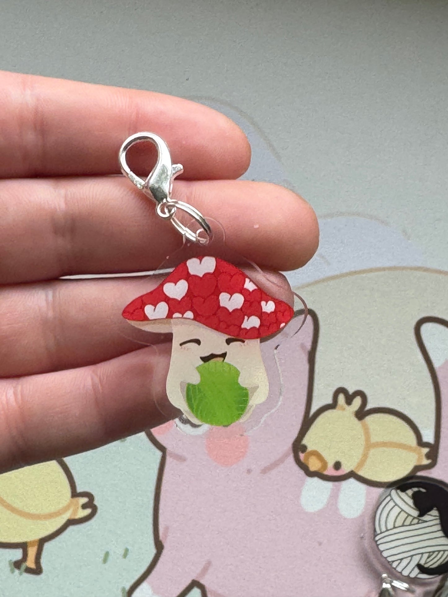 Mushroom stitch marker