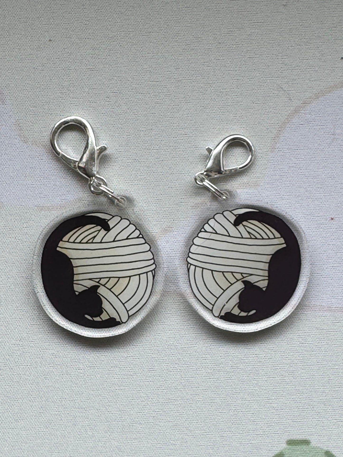 Cat stitch marker