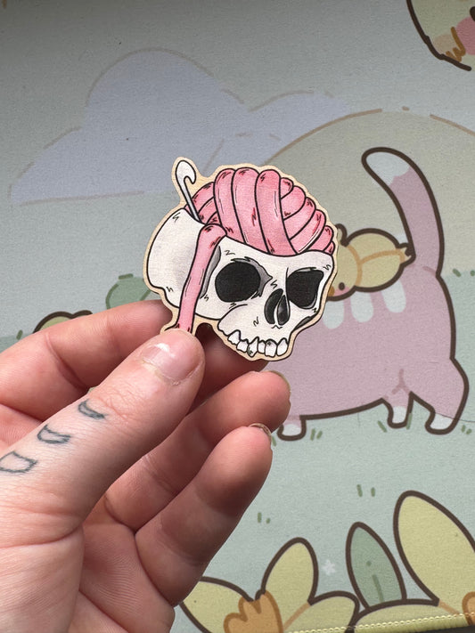 Skull wooden pin