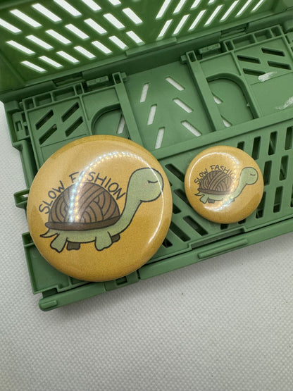 Slow fashion button badge