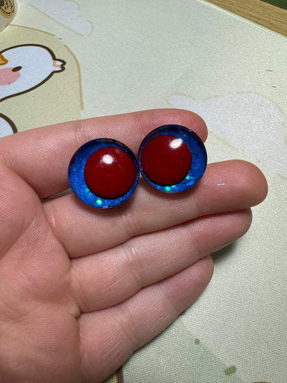 Red round kawaii pupil