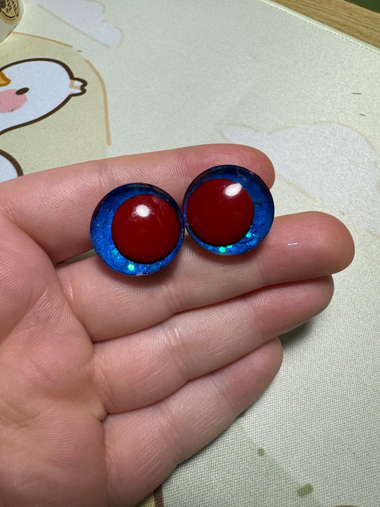 Red round kawaii pupil