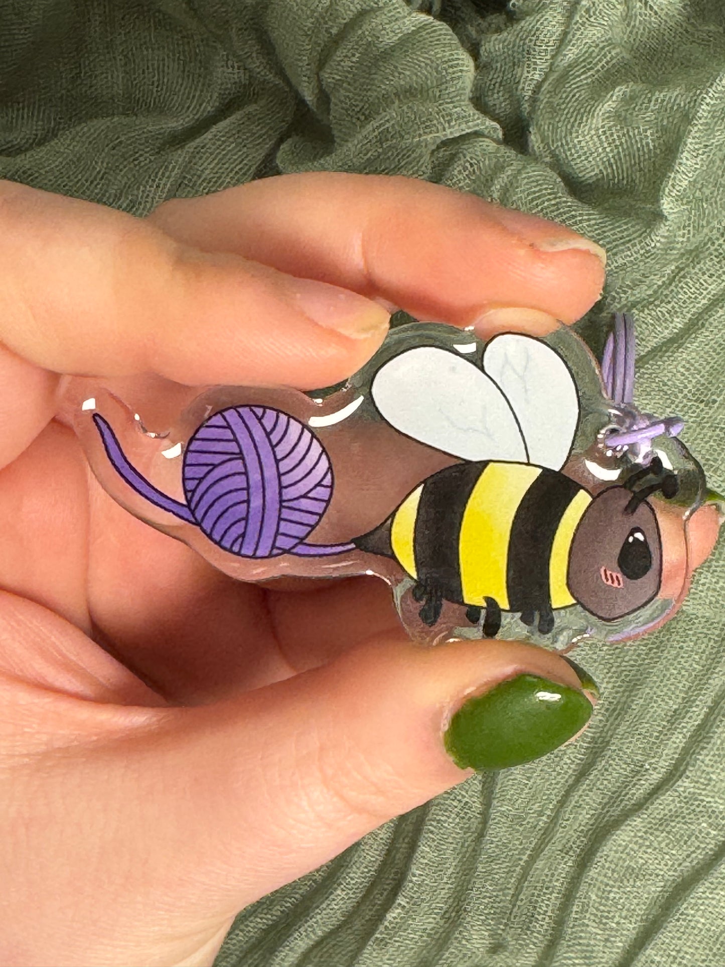 Bee keyring