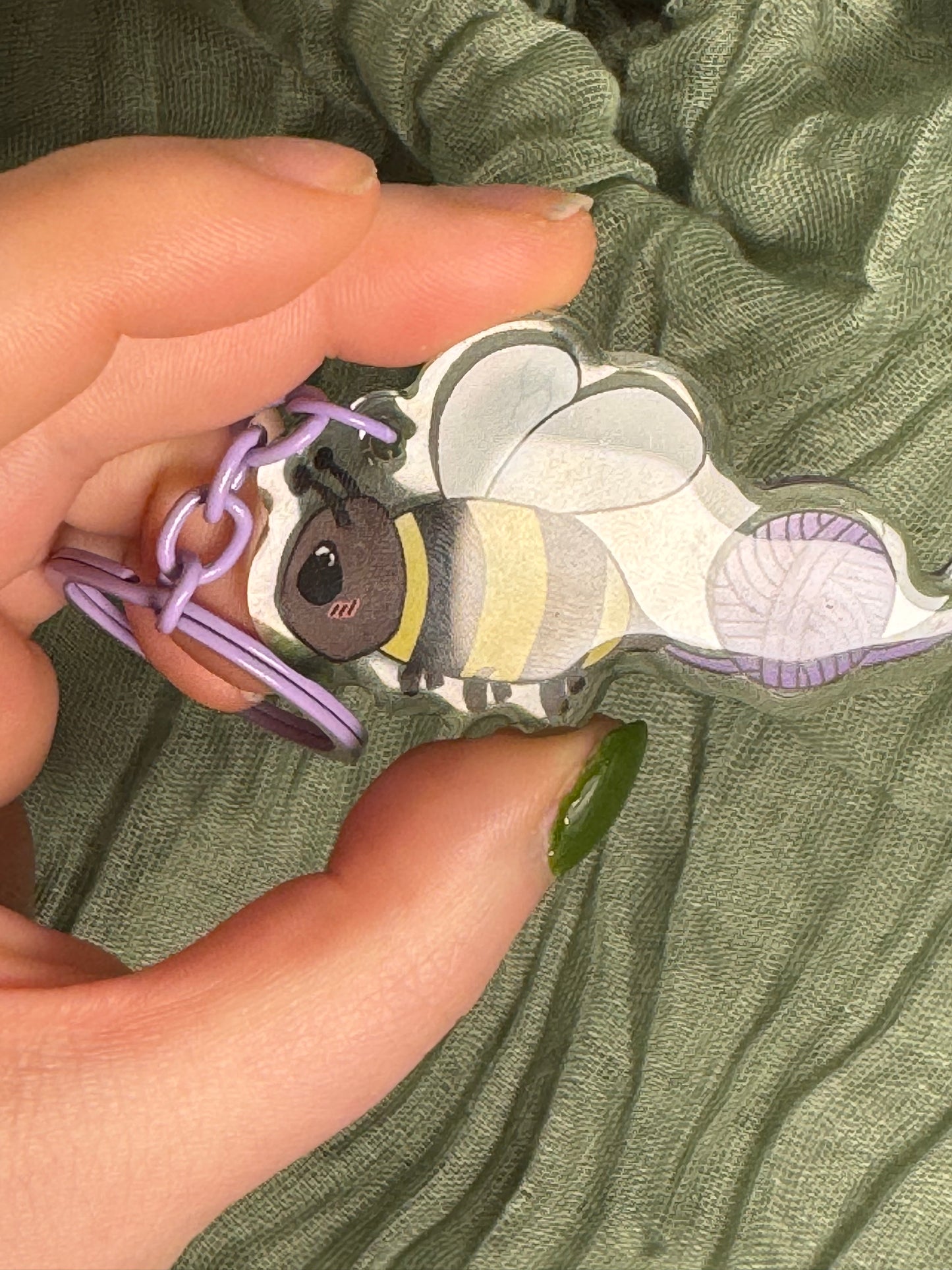 Bee keyring