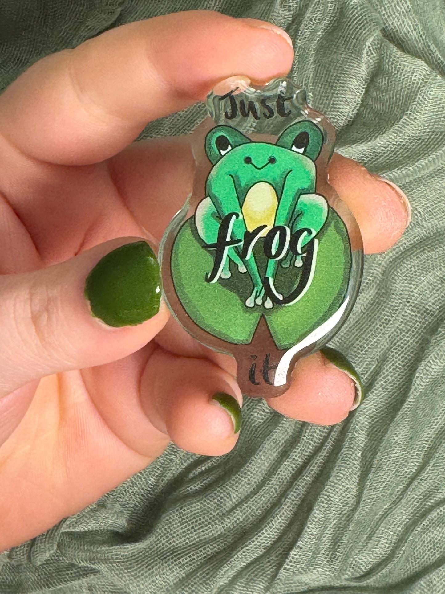 Frog it acrylic pin