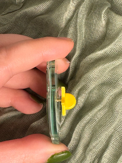 Frog it acrylic pin