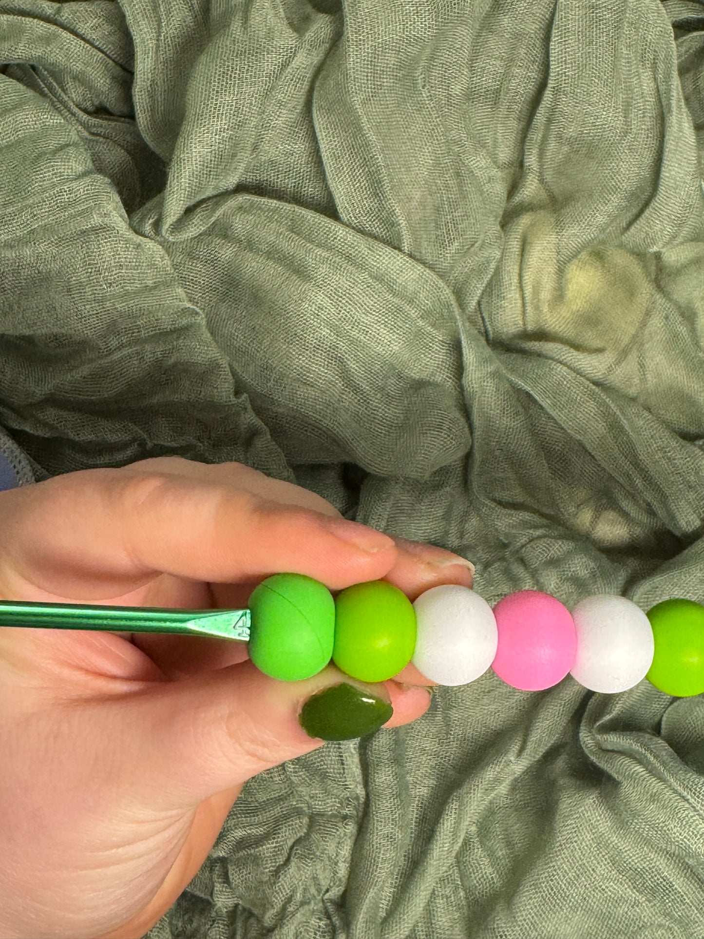 Frog 4mm beaded crochet hook