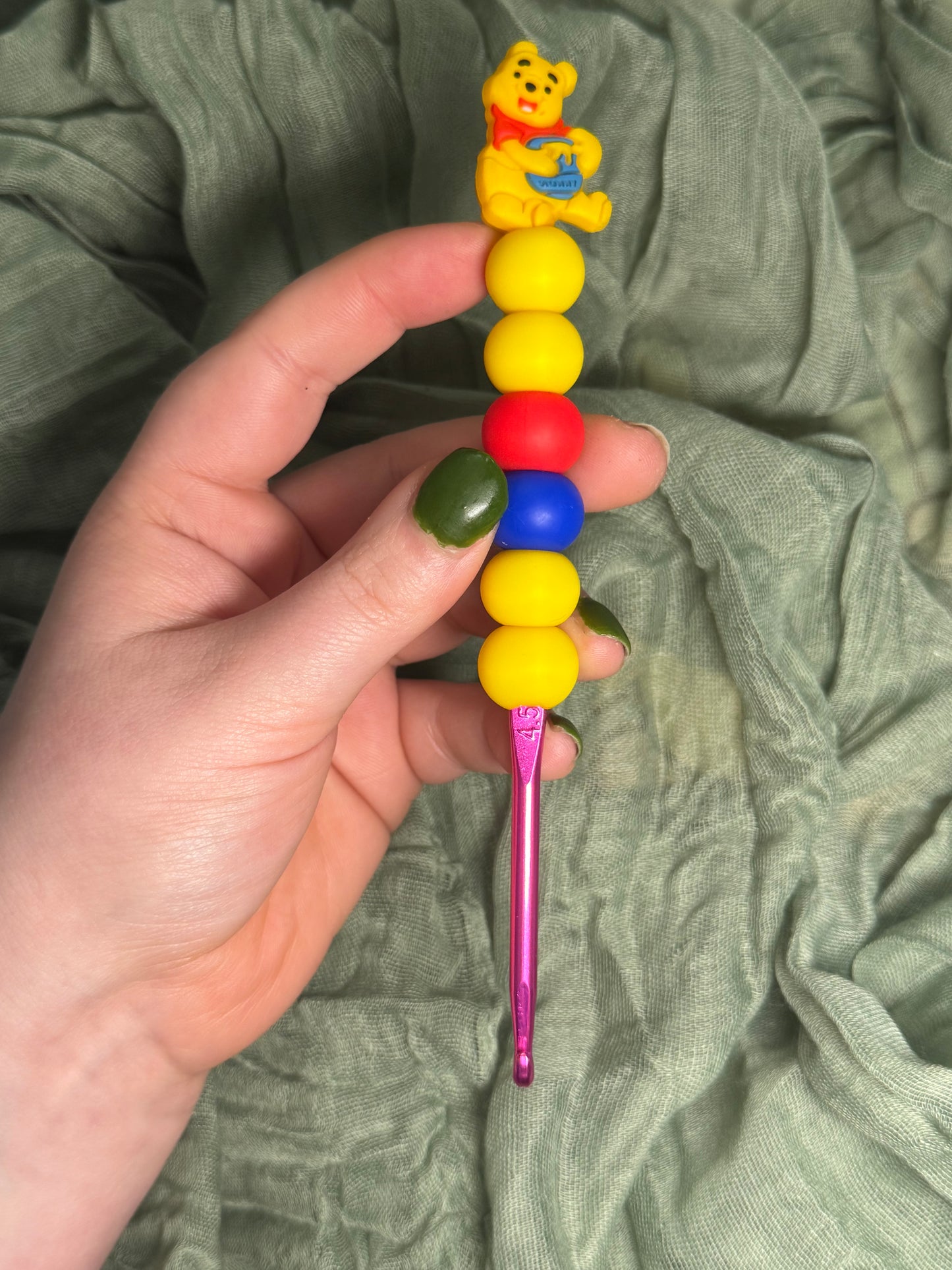 Pooh bear 4.5mm beaded crochet hook