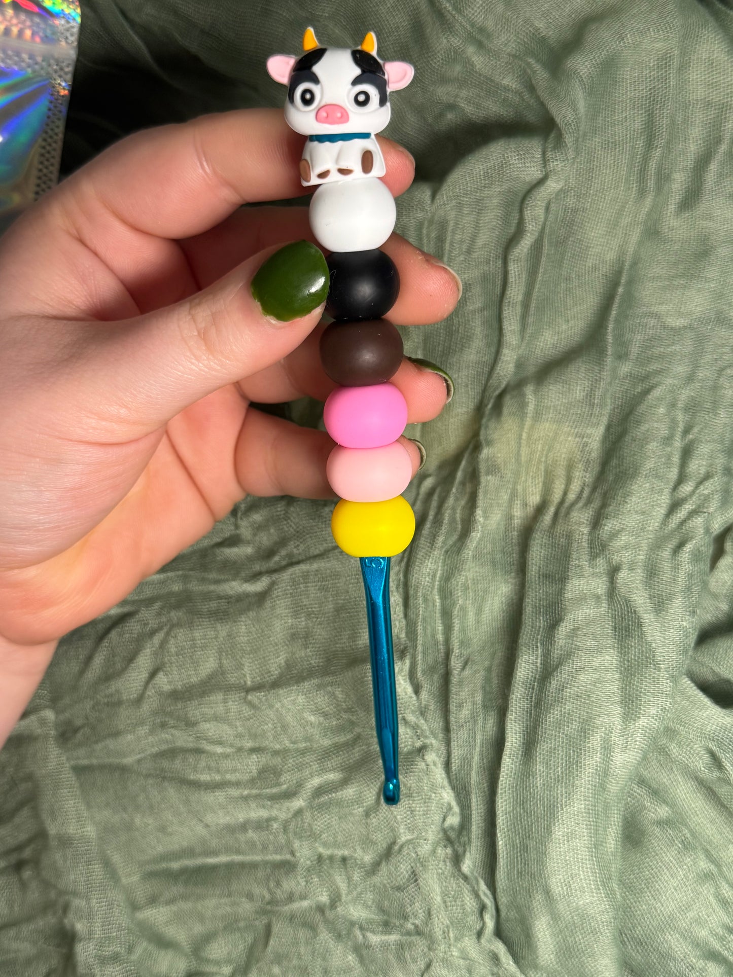 Cow 5mm beaded crochet hook