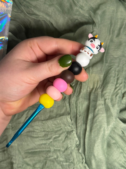 Cow 5mm beaded crochet hook
