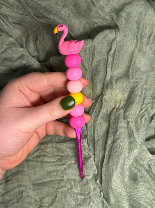 Flamingo 4.5mm beaded crochet hook