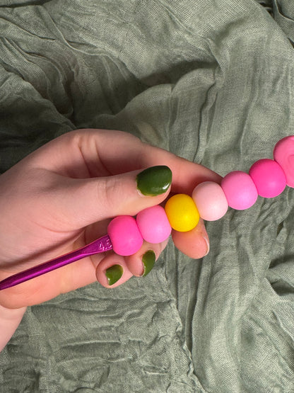 Flamingo 4.5mm beaded crochet hook