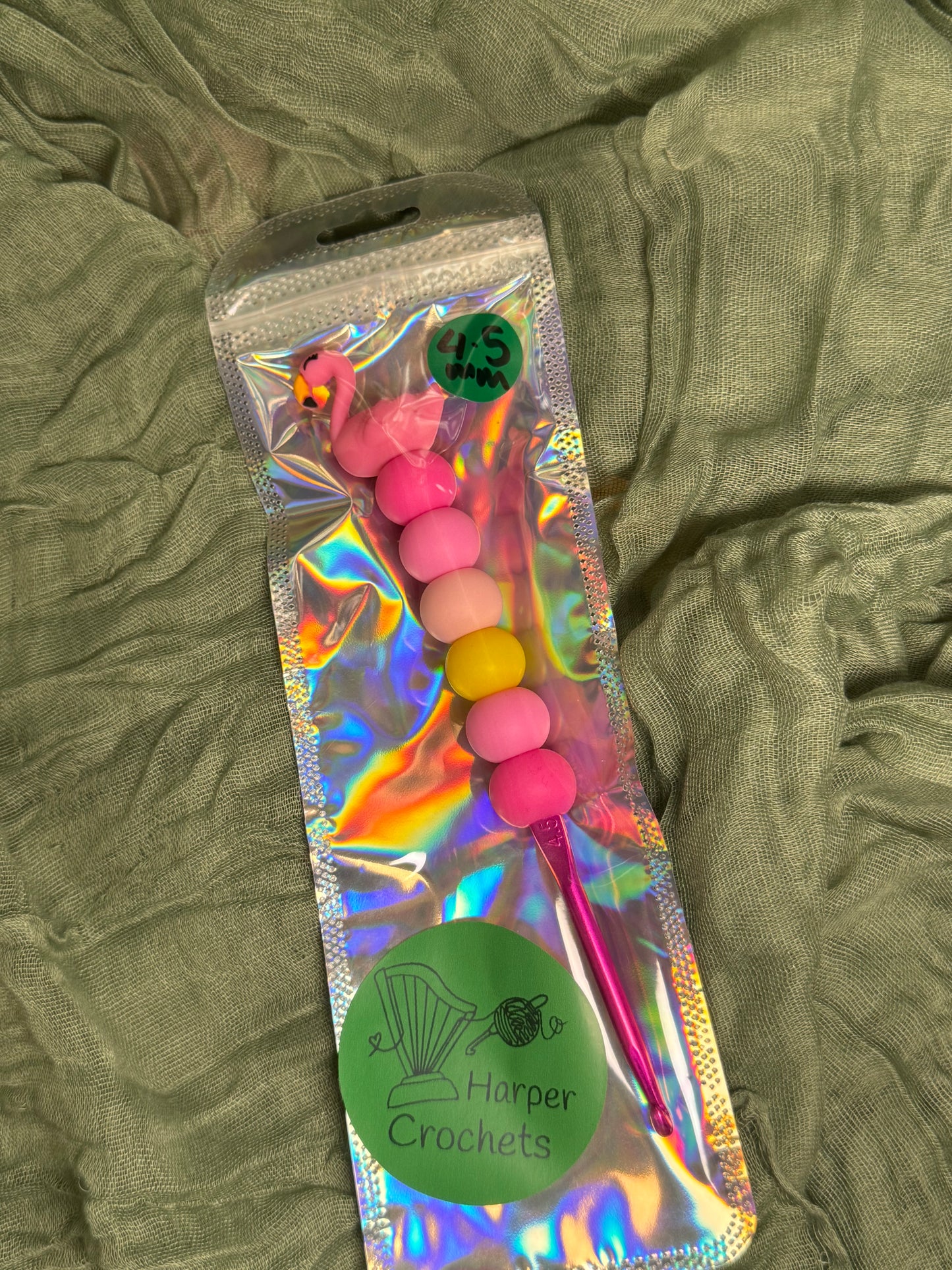 Flamingo 4.5mm beaded crochet hook
