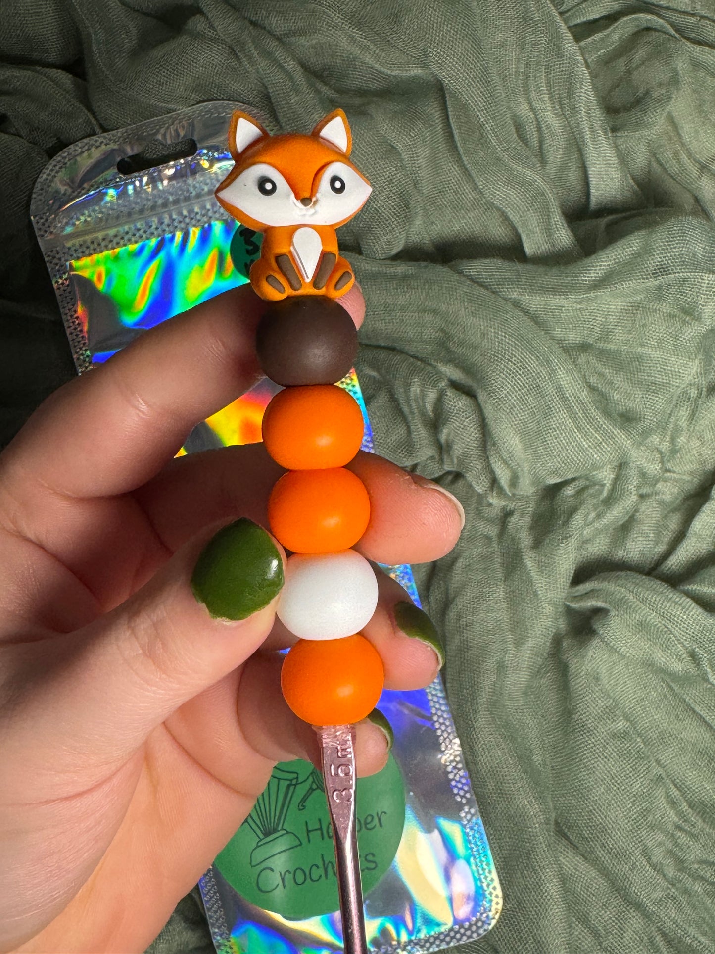Fox 3.5mm beaded crochet hook