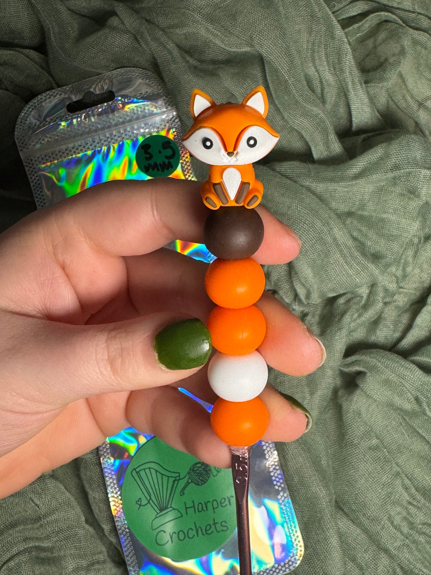 Fox 3.5mm beaded crochet hook