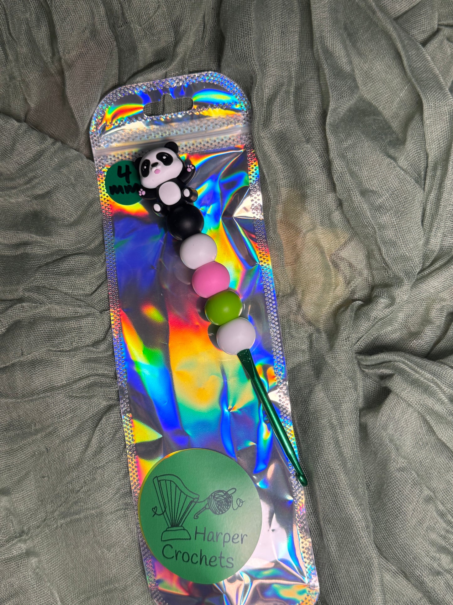 Panda 4mm beaded crochet hook