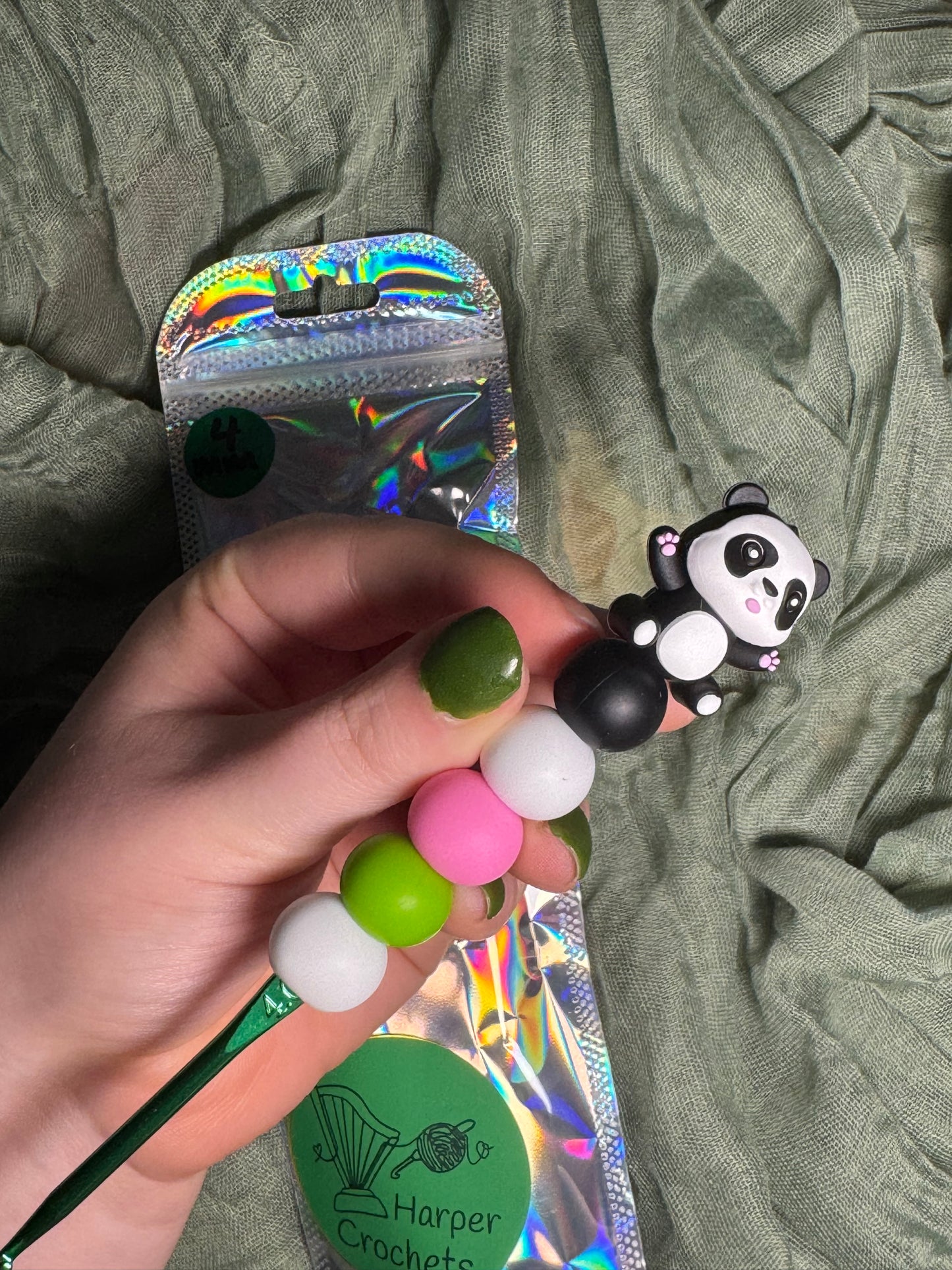 Panda 4mm beaded crochet hook