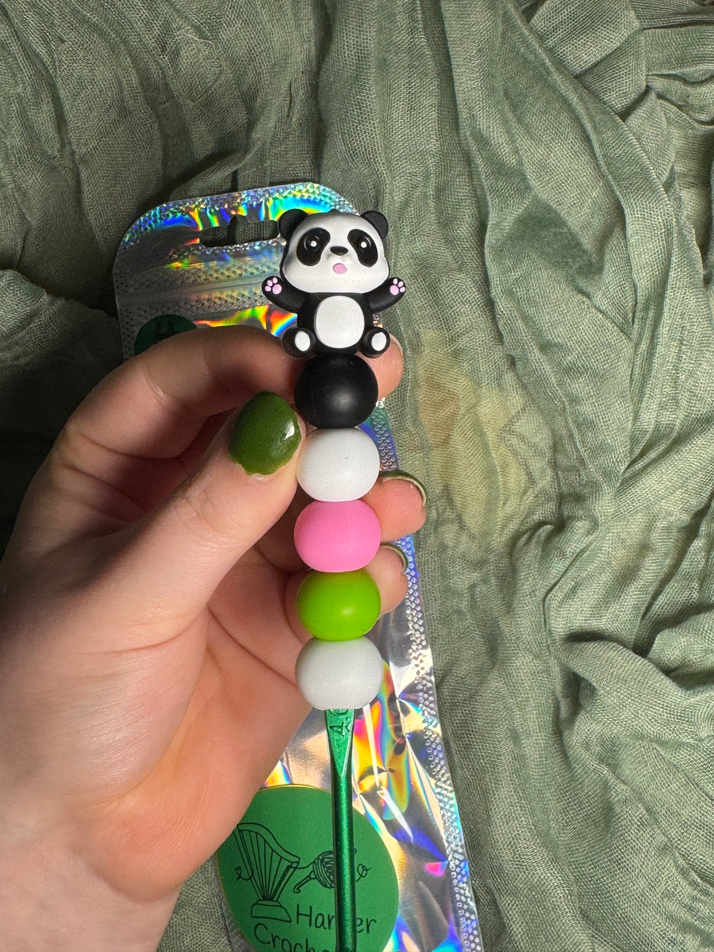 Panda 4mm beaded crochet hook