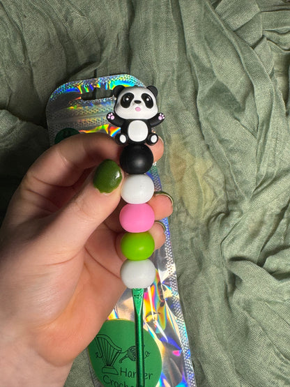 Panda 4mm beaded crochet hook