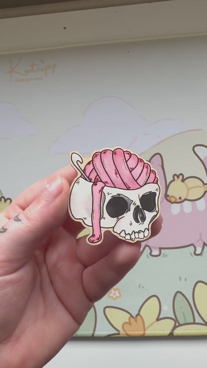 Skull wooden pin