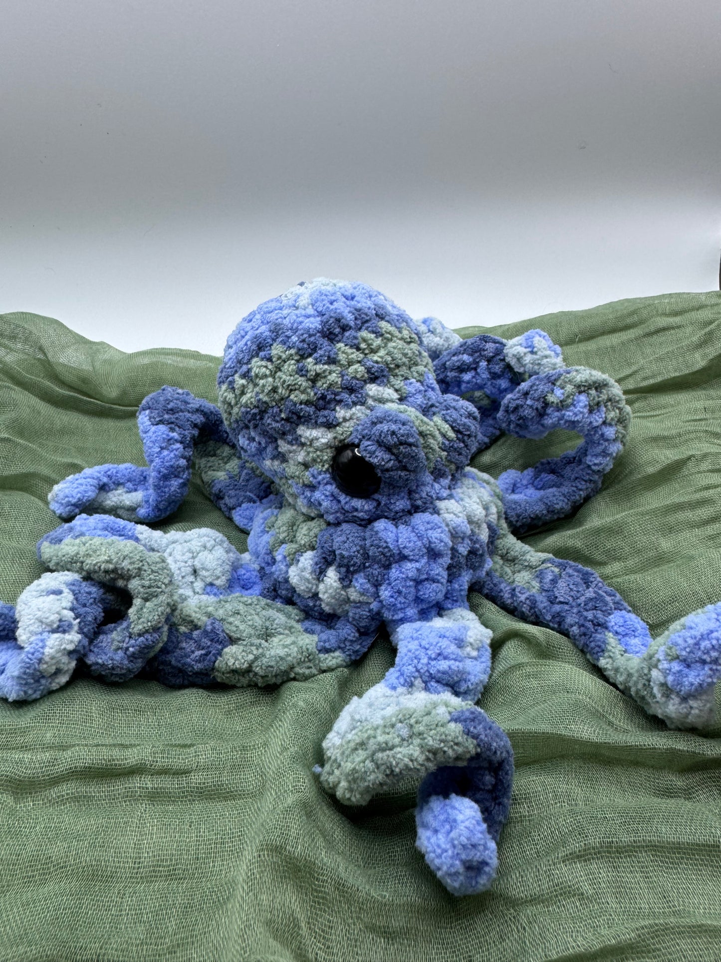 Octopus plushie pre-made