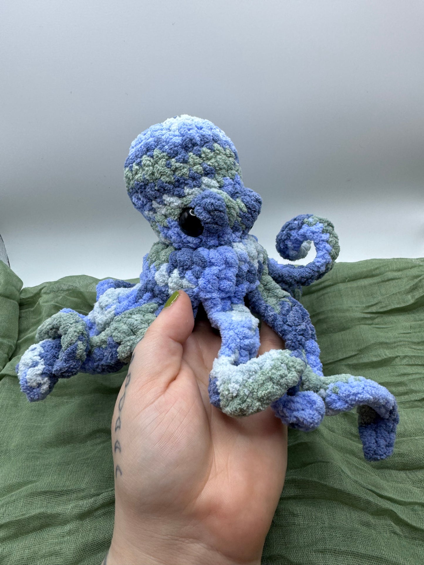 Octopus plushie pre-made