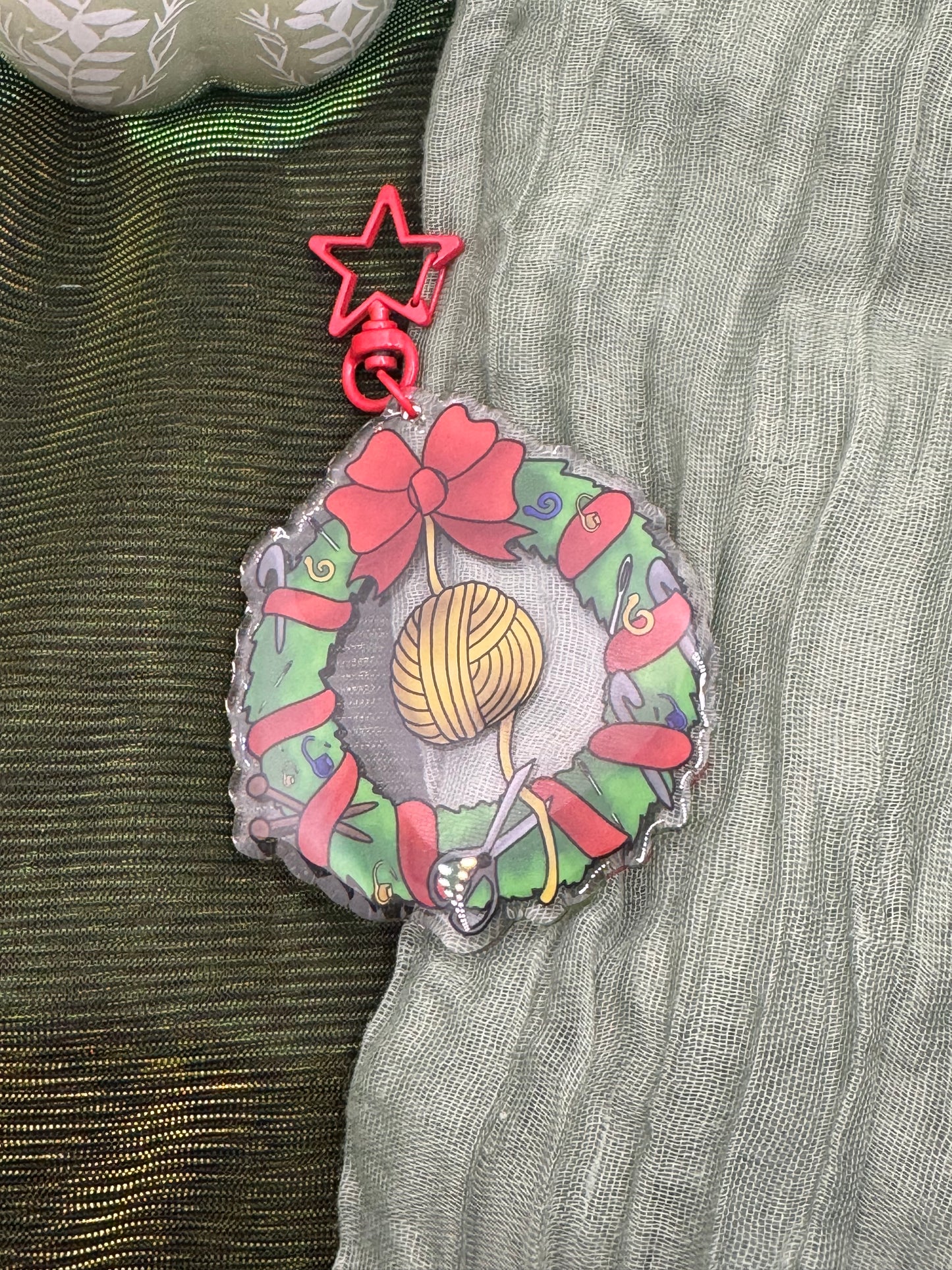 Fibre arts xmas wreath keyring
