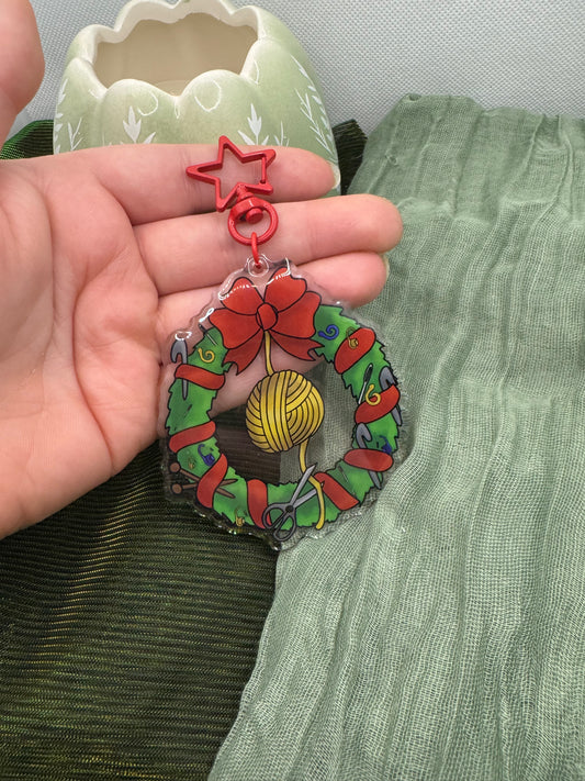 Fibre arts xmas wreath keyring