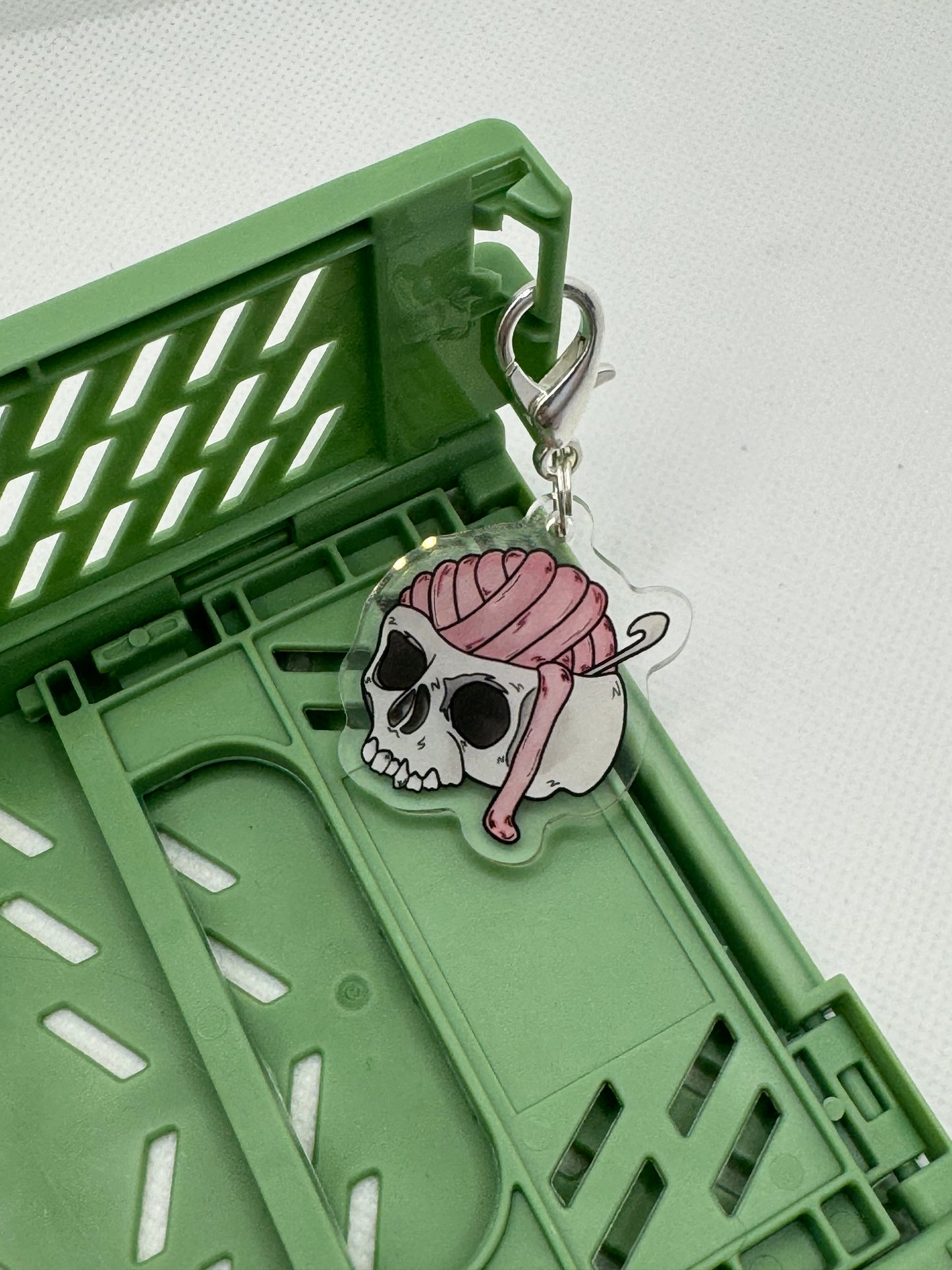 Skull stitch marker
