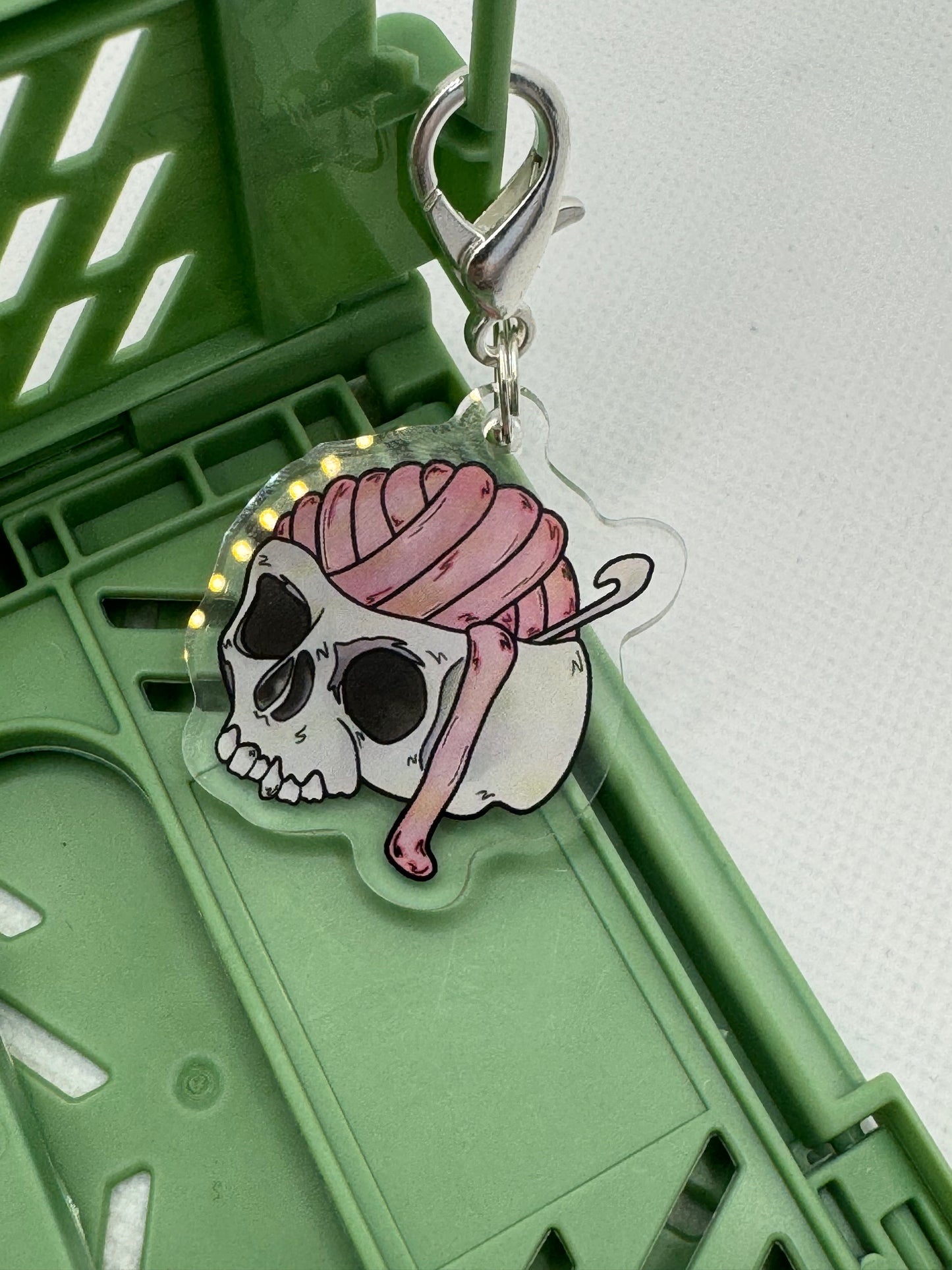 Skull stitch marker