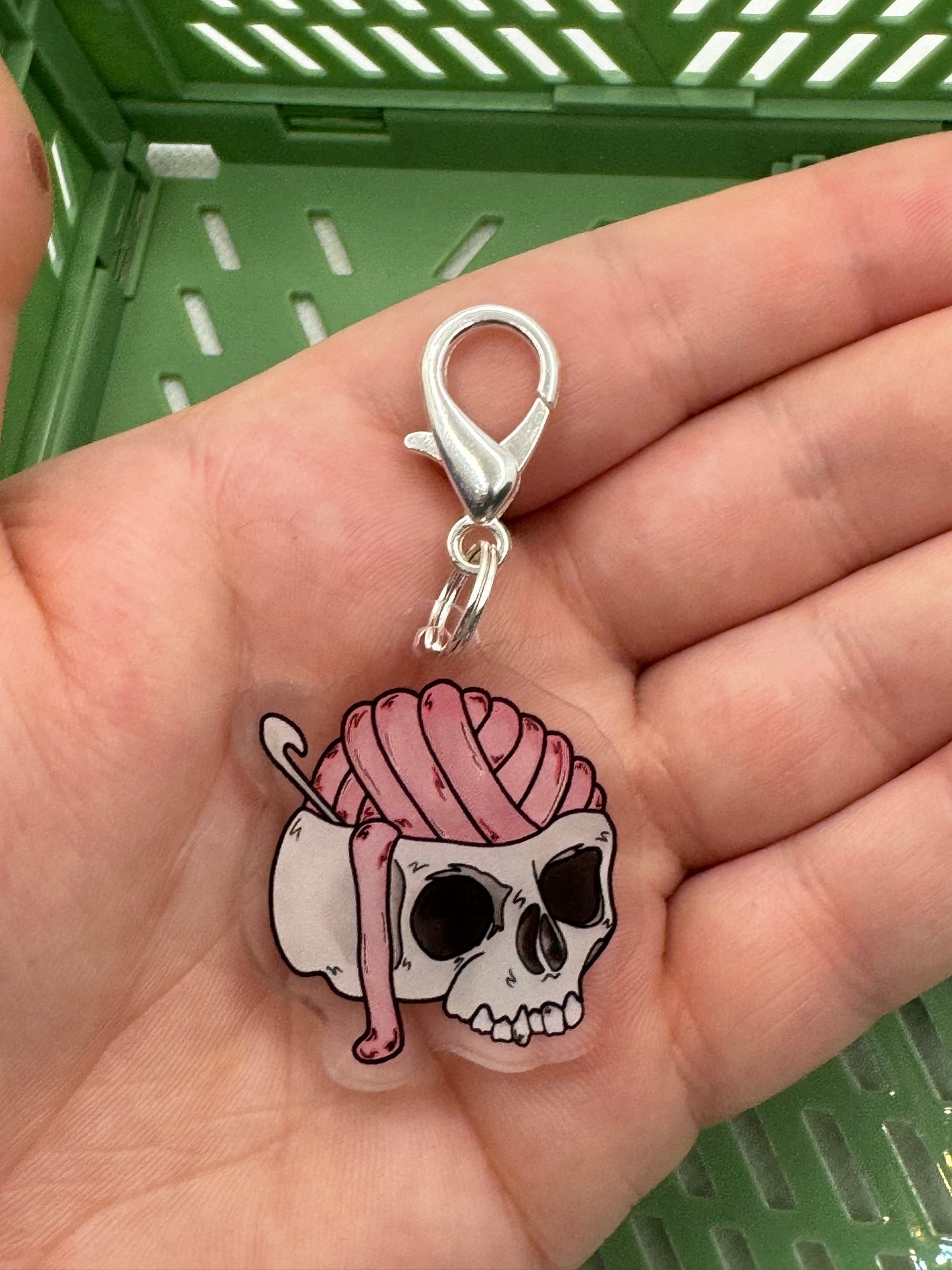 Skull stitch marker