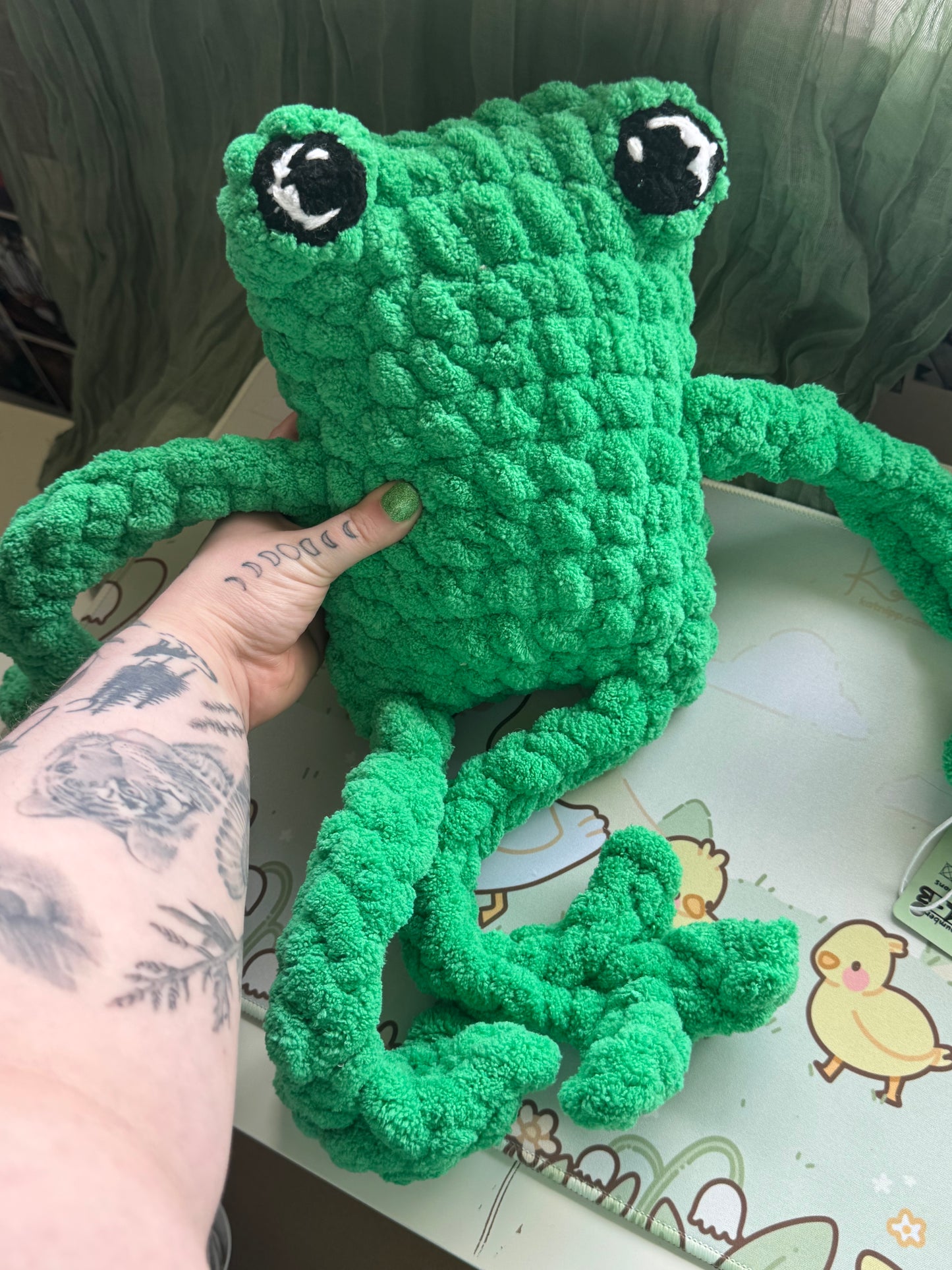 Jumbo leggy frog pre-made