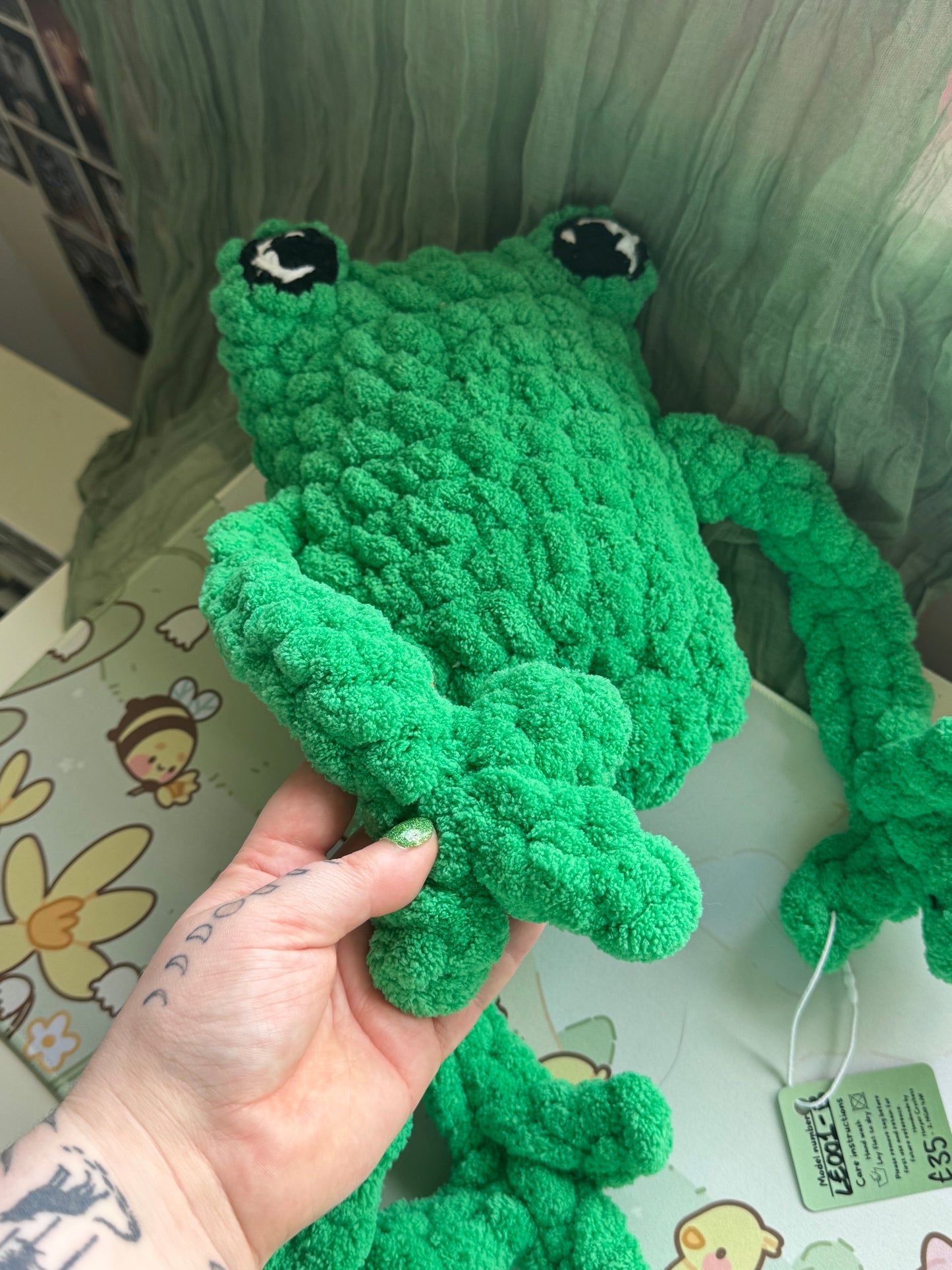 Jumbo leggy frog pre-made